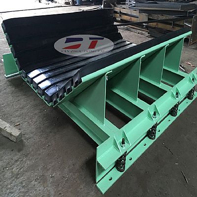 廠家批發(fā)礦用皮帶機(jī)緩沖床 耐磨減震阻燃緩沖床